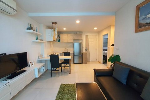 Condominio de 2 dormitorios en Jomtien Beach, Pattaya, Tailandia № 204526 - foto 4