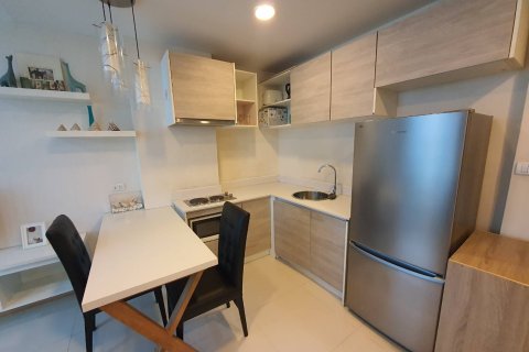 Condominio de 2 dormitorios en Jomtien Beach, Pattaya, Tailandia № 204526 - foto 16