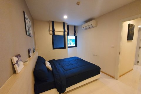 Condominio de 2 dormitorios en Jomtien Beach, Pattaya, Tailandia № 204526 - foto 14