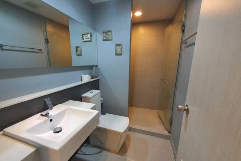 Condominio de 2 dormitorios en Jomtien Beach, Pattaya, Tailandia № 204526 - foto 20