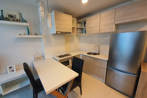 Condominio de 2 dormitorios en Jomtien Beach, Pattaya, Tailandia № 204526 - foto 3