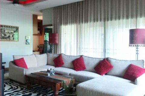 Casa de 4 dormitorios en Bang Lamung, Tailandia № 54458 - foto 4