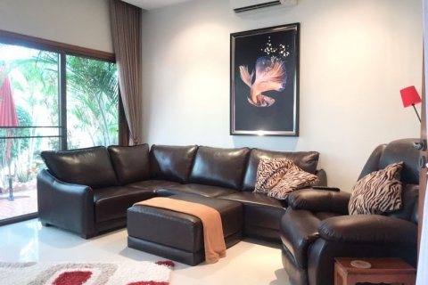 Casa de 4 dormitorios en Bang Lamung, Tailandia № 54458 - foto 5