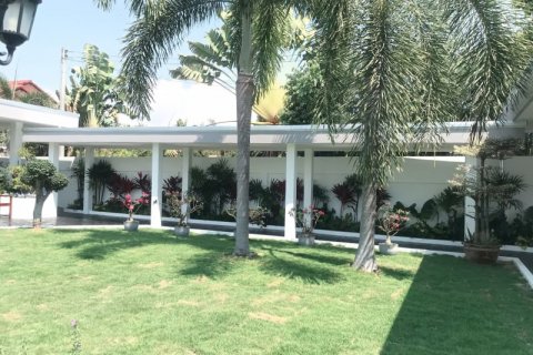 Casa de 3 dormitorios en Pattaya, Tailandia № 54459 - foto 5
