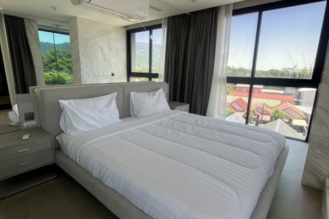 Ático de 2 dormitorios en Phuket, Tailandia № 171925 - foto 4