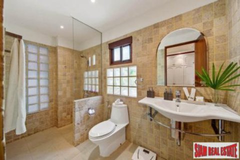 Chalet de 4 dormitorios en Surat Thani, Tailandia № 202641 - foto 3