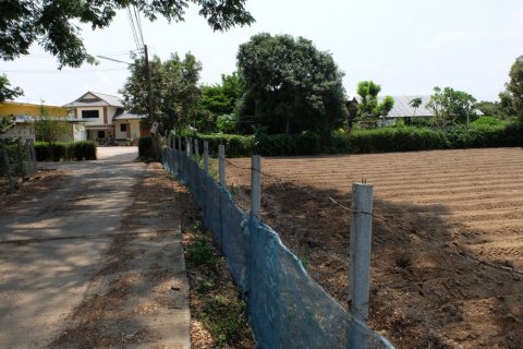 Terreno en San Sai, Tailandia № 200470