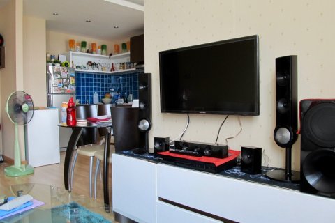 Condo in Chiang Mai, Thailand, 1 bedroom  № 200474 - photo 3