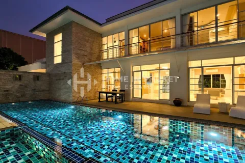 Casa de 5 dormitorios en Chalong, Tailandia № 209634 - foto 3