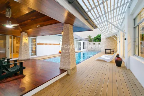 Casa de 5 dormitorios en Chalong, Tailandia № 209634 - foto 5