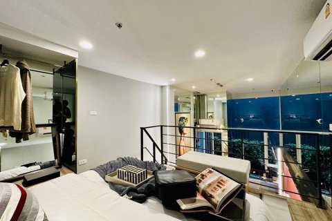 Studio in the Condo in Watthana, Bangkok, Thailand № 155805 - photo 3