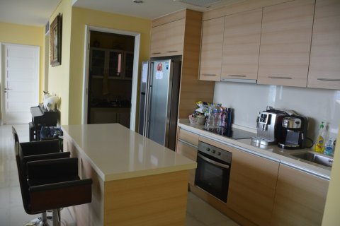 Condominio de 3 dormitorios en Bangkok, Tailandia № 66887 - foto 10