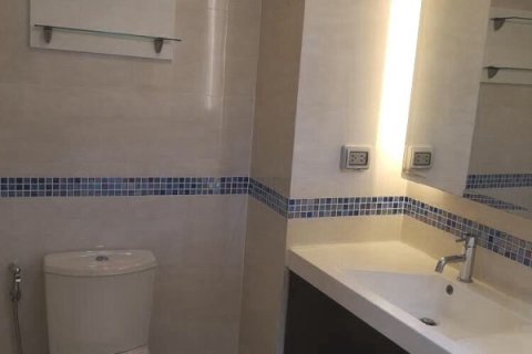 Condominio de 1 dormitorio en Bangkok, Tailandia № 66883 - foto 5
