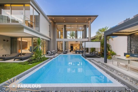 Chalet de 3 dormitorios en Bang Tao, Tailandia № 179829 - foto 4
