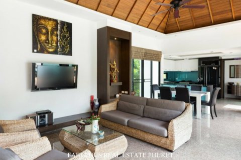 Chalet de 3 dormitorios en Surin Beach, Tailandia № 179830 - foto 2
