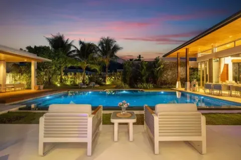 Chalet de 4 dormitorios en Phuket, Tailandia № 159014 - foto 14