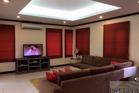 Casa de 3 dormitorios en Pattaya, Tailandia № 54562 - foto 18