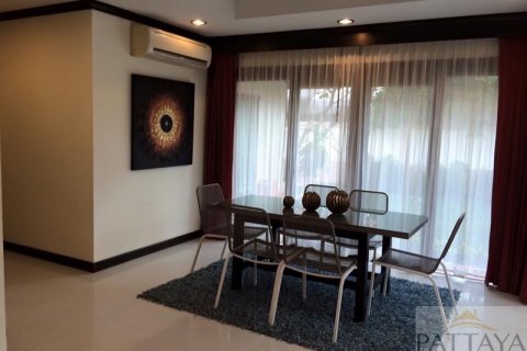 Casa de 3 dormitorios en Pattaya, Tailandia № 54562 - foto 15