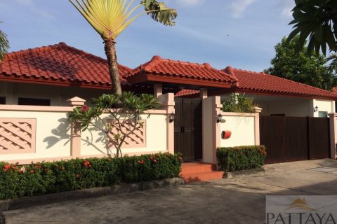 Casa de 3 dormitorios en Pattaya, Tailandia № 54562 - foto 21