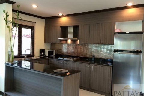Casa de 3 dormitorios en Pattaya, Tailandia № 54562 - foto 17