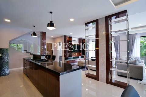 บ้านในพัทยา, ประเทศไทย 4 ห้องนอน № 197637 - รูปถ่าย 14