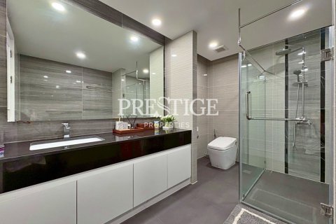 Condominio de 5 dormitorios en Pattaya, Tailandia № 197635 - foto 19