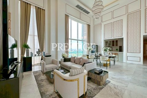 Condominio de 5 dormitorios en Pattaya, Tailandia № 197635 - foto 2