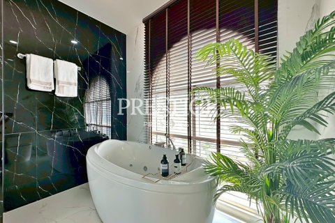 Condominio de 5 dormitorios en Pattaya, Tailandia № 197635 - foto 16