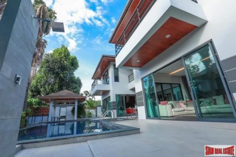Casa de 3 dormitorios en Chalong, Tailandia № 199563 - foto 3