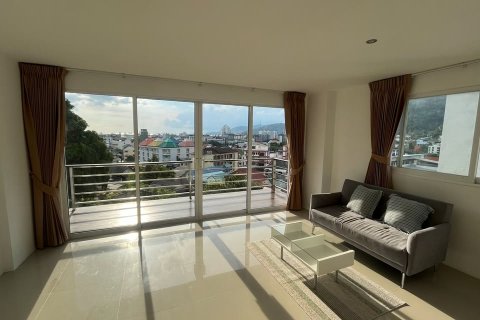 Apartment in Pattaya, Thailand 3 rooms № 179146