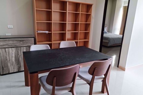 Condo à Khlong Toei, Bangkok, Thaïlande, 2 chambres № 47981 - photo 3