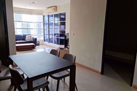 Condo à Khlong Toei, Bangkok, Thaïlande, 2 chambres № 47981 - photo 4