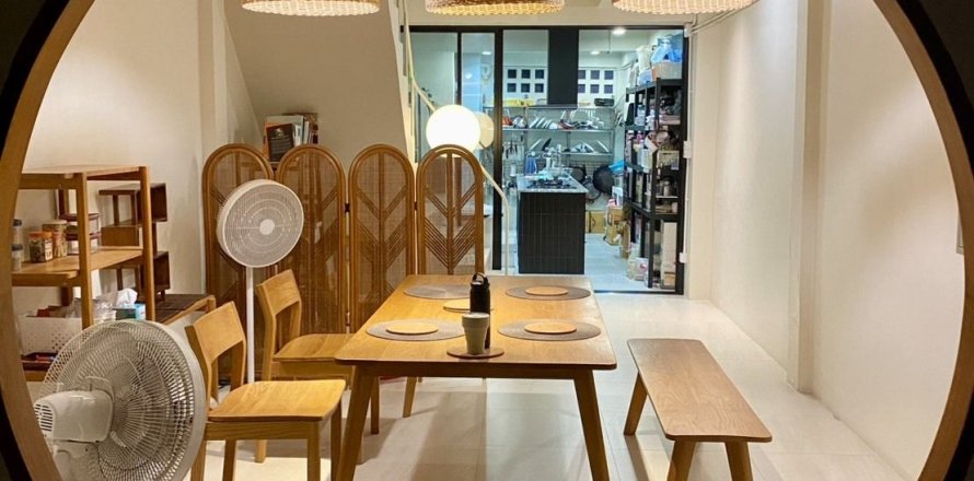 Adosado de 5 dormitorios en Sathon, Bangkok, Tailandia № 163514