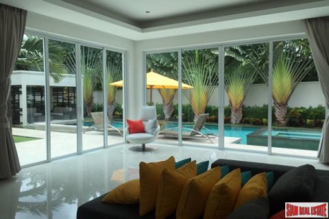 Propriété commerciale à Pattaya, Thaïlande 220 m2 № 194045 - photo 3