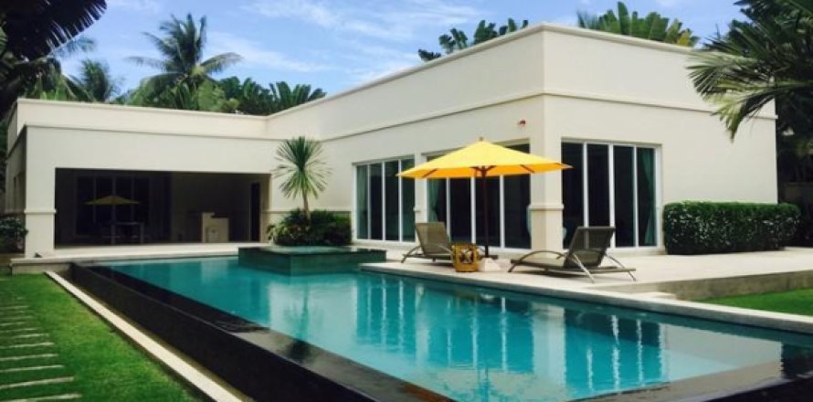 Propriété commerciale à Pattaya, Thaïlande 220 m2 № 194045