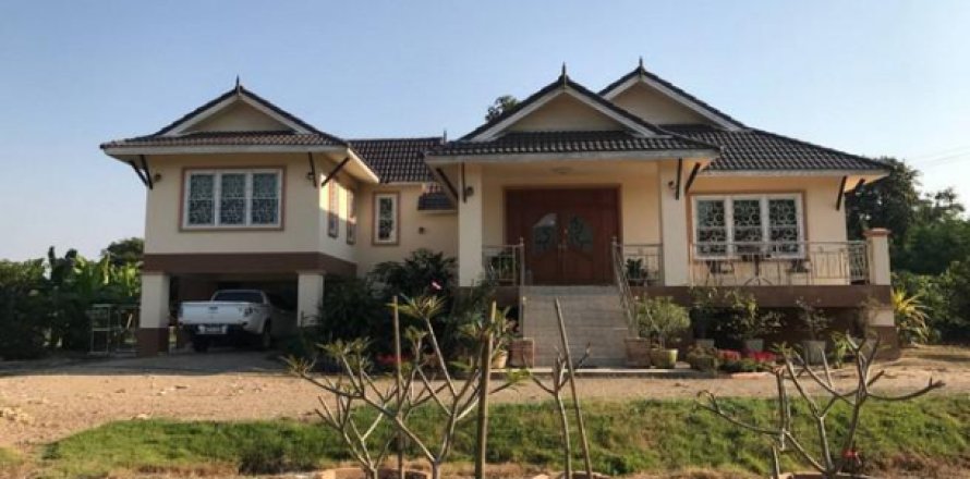 Chalet de 3 dormitorios en Chiang Mai, Tailandia № 194048