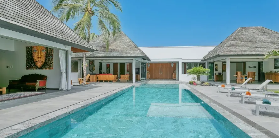 Casa de 4 dormitorios en Bang Tao, Tailandia № 153836