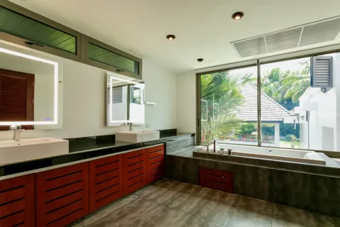 Casa de 4 dormitorios en Bang Tao, Tailandia № 153836 - foto 8