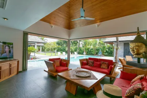 Casa de 4 dormitorios en Bang Tao, Tailandia № 153836 - foto 3