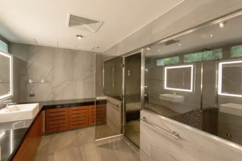Casa de 4 dormitorios en Bang Tao, Tailandia № 153836 - foto 9
