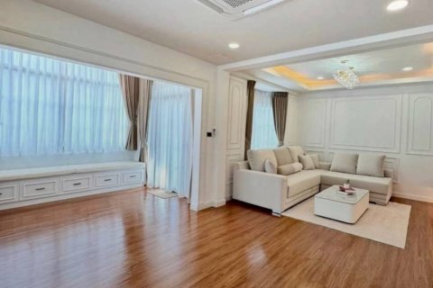 Haus in Pattaya, Thailand 4 Schlafzimmer № 144254 - Foto 5