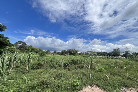 Terreno en Pattaya, Tailandia № 144257