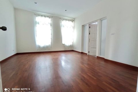 Casa de 4 dormitorios en Bangkok, Tailandia № 157532 - foto 10