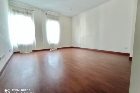 Casa de 4 dormitorios en Bangkok, Tailandia № 157532 - foto 6