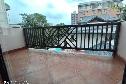 Casa de 4 dormitorios en Bangkok, Tailandia № 157527 - foto 6