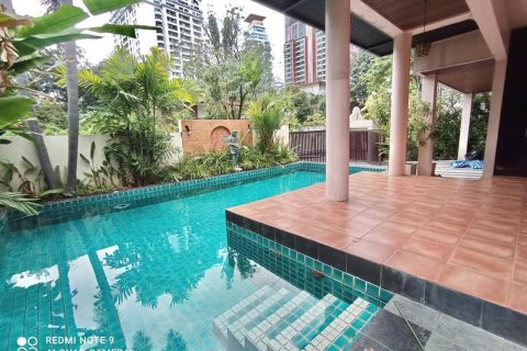 Casa de 4 dormitorios en Bangkok, Tailandia № 157527 - foto 22