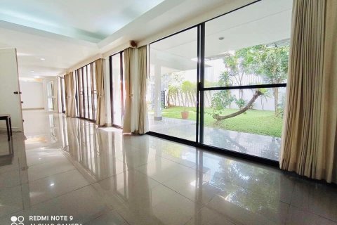 Haus in Bangkok, Thailand 6 Schlafzimmer № 157529 - Foto 22