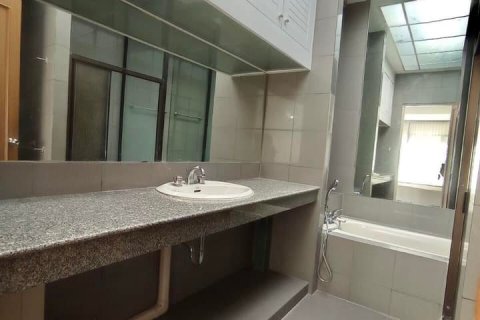 Haus in Bangkok, Thailand 6 Schlafzimmer № 157529 - Foto 4