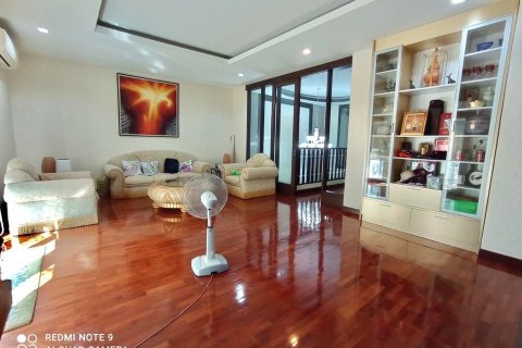 Haus in Bangkok, Thailand 3 Schlafzimmer № 157530 - Foto 13