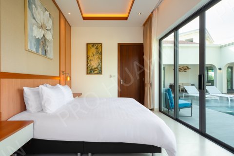 Chalet de 3 dormitorios en Hua Hin, Tailandia № 194771 - foto 6